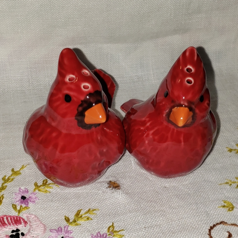 Red Cardinal Salt and Pepper Shakers
